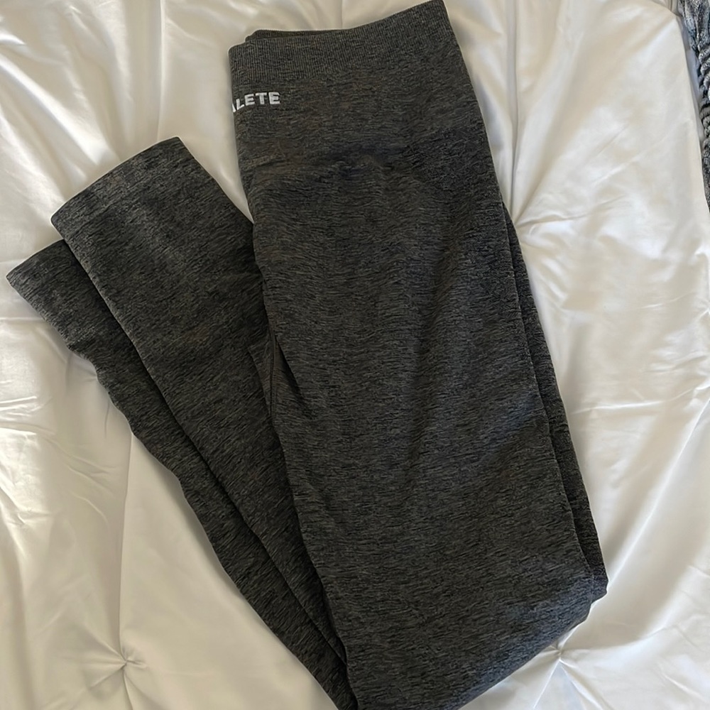 Alphalete amplify leggings
